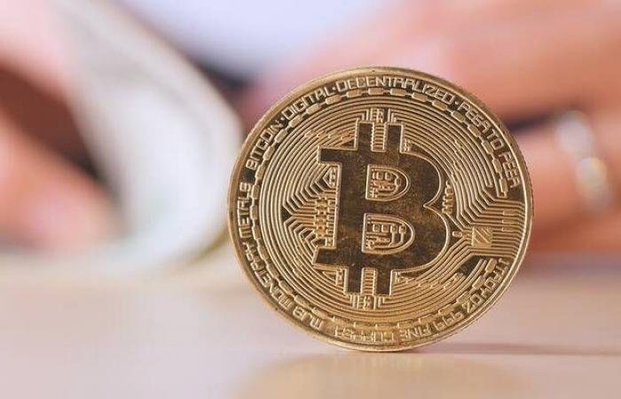 بيتكوين تتداول قرب 66,500 دولار وسط تصاعد التوترات الجيوسياسية