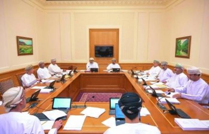 أخبار سلطنة عمان | "قانونية الدولة" تناقش عددا من مشروعات القوانين | عيون الجزيرة الاخبارية عمان