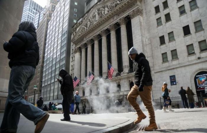 الأسواق العالمية تتقلّب على نار الشرق الأوسط.. والنفط «يغلي»