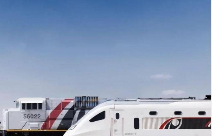 الامارات الان | «قطارات الاتحاد» تُشغّل قطار الركاب تجريبياً بين الغويفات والفاية | عيون الجزيرة الامارات