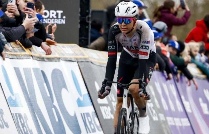 الرياضة الان | «الإمارات للدراجات» يعتلي منصات أوروبا في انطلاقة كلاسيكيات الموسم | عيون الجزيرة الرياضي