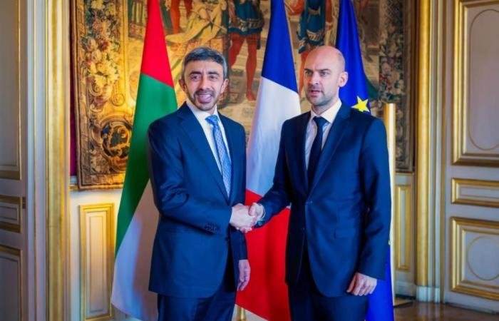 الامارات الان | عبدالله بن زايد يبحث مع وزير خارجية فرنسا في باريس الاعتداءات الإيرانية السافرة | عيون الجزيرة الامارات