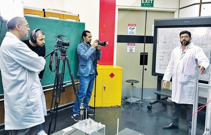 أخبار قطر | د. أحمد العون عميد الدراسات العليا بالجامعة لـ "الشرق": جامعة قطر أثبتت جاهزيتها وأدارت «التعليم عن بُعد» بكفاءة | عيون الجزيرة قطر