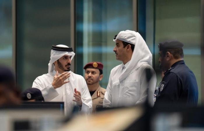 أخبار قطر | وزير الداخلية: سمو الأمير اطلع على سير العمليات ومستوى الجاهزية بمركز القيادة الوطني | عيون الجزيرة قطر