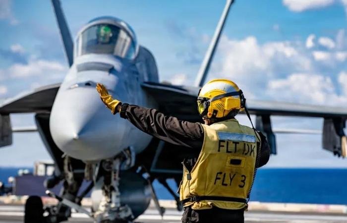 فرنسا تسمح لأميركا باستخدام قواعدها العسكرية بالشرق الأوسط | عيون الجزيرة