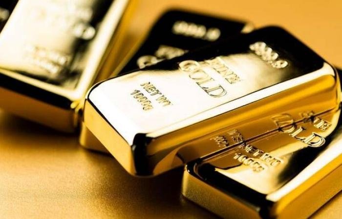 تراجع أسعار الذهب متأثرة بعمليات جني الأرباح وارتفاع الدولار