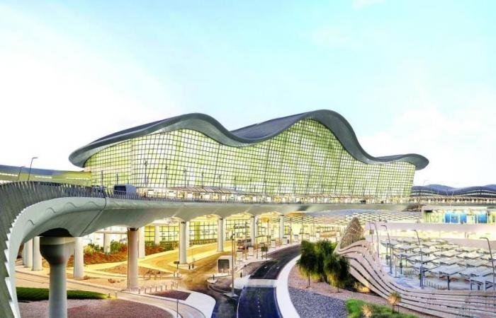 الاستئناف الجزئي للرحلات ينعش حركة المسافرين في مطار دبي