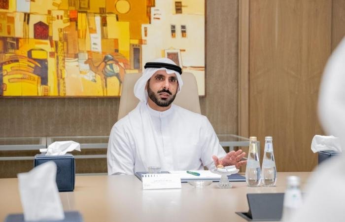 أخبار الكويت | مبارك الصباح يُشيد بأداء الإعلام الكويتي الرسمي خلال الأزمة الراهنة | عيون الجزيرة الكويت