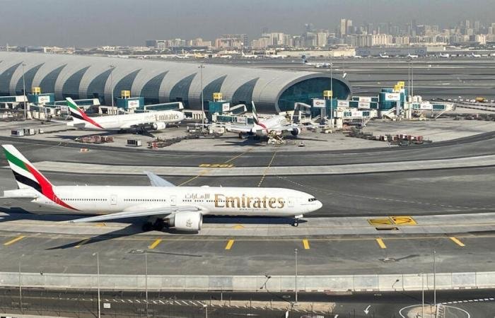 الإمارات.. تعليق جميع العمليات مؤقتاً في مطار دبي الدولي | عيون الجزيرة