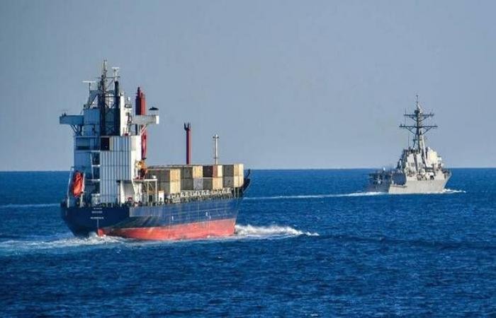 أمريكا تؤمن ناقلات النفط بـ20 مليار دولار لعبور مضيق هرمز