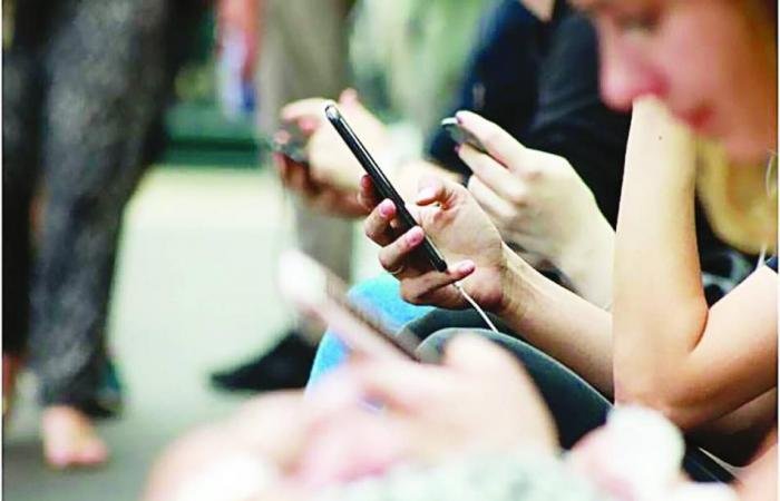 الامارات الان | أكاديميون وتربويون: الإمارات قادرة على تجاوز الأحداث الراهنة | عيون الجزيرة الامارات