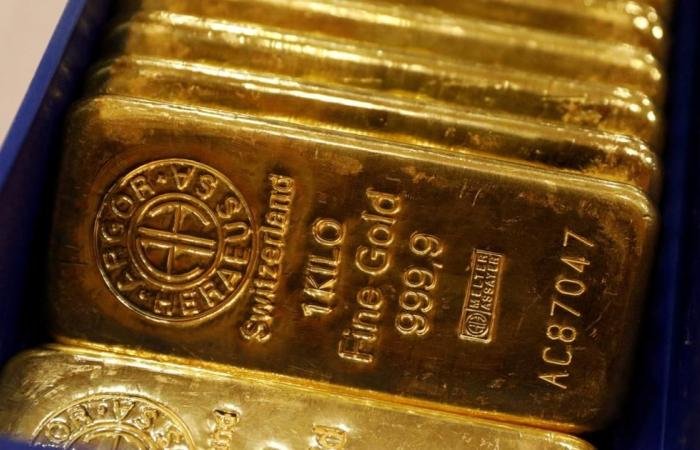 الذهب مستقر وسط حذر إزاء حديث ترامب عن قرب نهاية حرب إيران