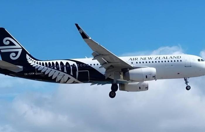 شركات طيران ترفع أسعار التذاكر بسبب صعود أسعار الوقود