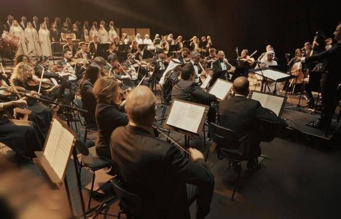 الامارات الان | من كلمات محمد بن زايد.. الأوركسترا الوطنية تُطلق «رجال والله رجال» تكريماً لحُماة الوطن (فيديو) | عيون الجزيرة الامارات