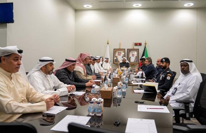 أخبار الكويت | رئيس الوزراء يتفقد مبنى الهيئة العامة للطيران المدني | عيون الجزيرة الكويت