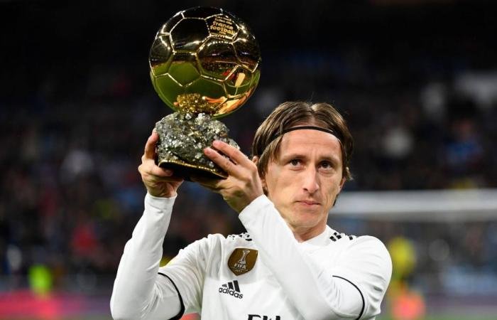 الرياضة الان | مودريتش ينقل كرته الذهبية لمتحف ميلان | عيون الجزيرة الرياضي