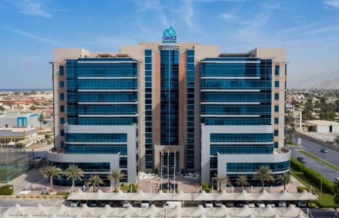 «راكز» توسع خدمات التخزين الذاتي