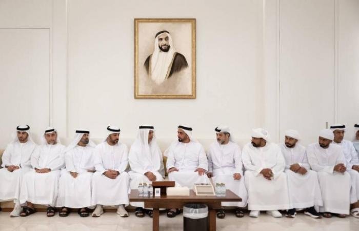 الامارات الان | سيف بن زايد يقدم واجب العزاء في شهيد الوطن والواجب النقيب سعيد البلوشي | عيون الجزيرة الامارات