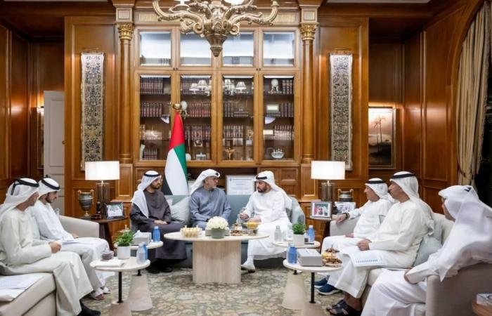 الامارات الان | حمدان بن زايد يقف على سير برامج «الهلال الأحمر» الرمضانية | عيون الجزيرة الامارات