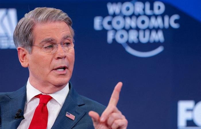 وزير الخزانة الأميركي: قد يمكن لتحالف دولي حماية السفن في مضيق هرمز | عيون الجزيرة