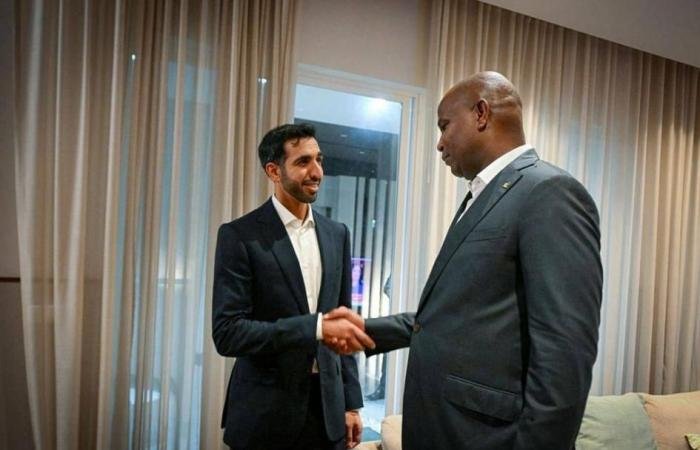 الامارات الان | شخبوط بن نهيان يبحث التطورات الإقليمية مع زامبيا وموزمبيق | عيون الجزيرة الامارات