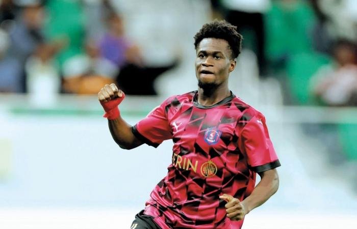 الرياضة في قطر | دوري نجوم بنك الدوحة.. صدام القمة والقاع بأم الأفاعي | عيون الجزيرة الاخبارية