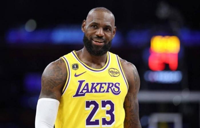 الرياضة الان | تكريم الملك ليبرون جيمس لا يحظى بتأييد المشجعين | عيون الجزيرة الرياضي