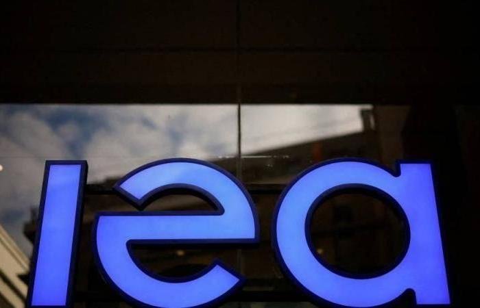 «الطاقة الدولية»: احتياطيات النفط الطارئة ستصل إلى الأسواق قريباً