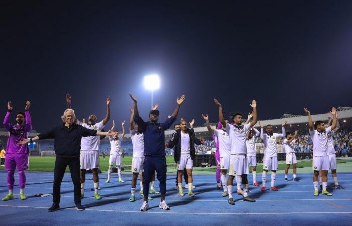 يعايد عشاقه بالخماسيات
العالمي