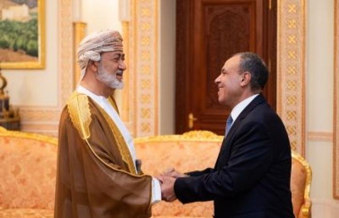 أخبار سلطنة عمان | جلالةُ السُّلطان المُعظم يستقبل وزير الخارجية المصري | عيون الجزيرة الاخبارية عمان