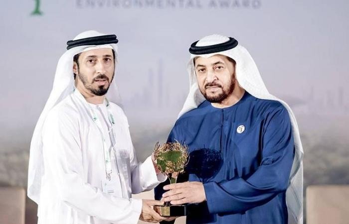 الامارات الان | كلية محمد بن راشد للإدارة ضمن أفضل 3 مؤسسات بحثية | عيون الجزيرة الامارات