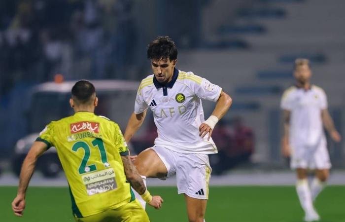 خطوة تفصل العالمي عن سلسلته الأفضل