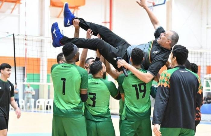 طائرة النور تحط بمطار الممتاز