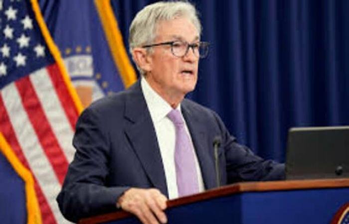 الفيدرالي الأمريكي يثبت أسعار الفائدة تماشياً مع التوقعات