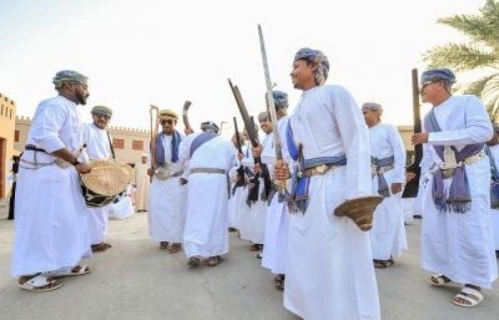 أخبار سلطنة عمان | أجواء عيد الفطر المبارك حول العالم.. احتفاء ديني وتواصل اجتماعي متميز | عيون الجزيرة الاخبارية عمان