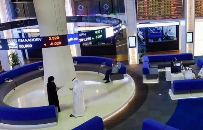 أسهم الإمارات خضراء في مستهل تعاملات اليوم