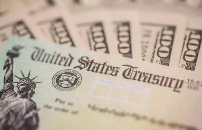 عائدات الخزانة الأمريكية تقفز وسط مخاوف التضخم