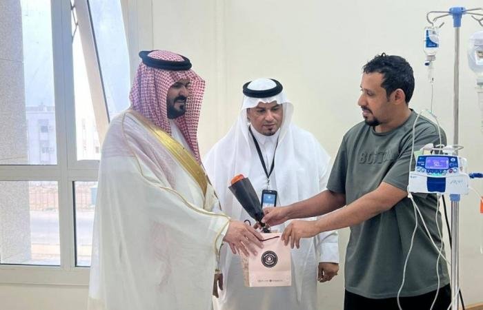 أخبار السعودية | ابن وريك يعايد المنومين بمستشفى الدرب العام | عيون الجزيرة السعودية الان