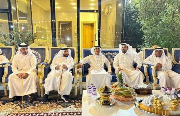 الامارات الان | سالم بن سلطان يحضر احتفالية عيد الفطر في الفحلين برأس الخيمة | عيون الجزيرة الامارات
