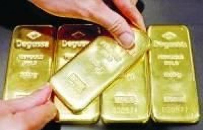 الذهب يهوي 6% مسجلاً أدنى مستوى في 2026