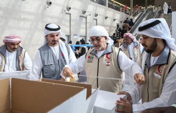 الامارات الان | 15.6مليون مستفيد من البرامج الإغاثية لـ «الهلال الأحمر» | عيون الجزيرة الامارات