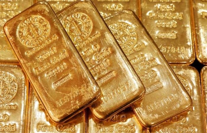 الذهب دون 4350 دولاراً بداية تعاملات اليوم الثلاثاء.. والفضة عند 67.4 ​دولار