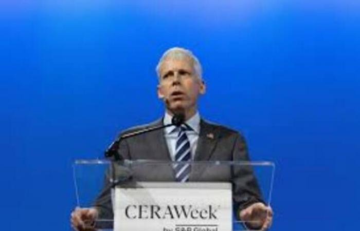 وزير الطاقة الأمريكي: النفط لم يرتفع بما يكفي لكبح الطلب