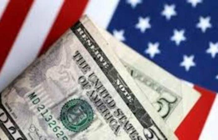 تباطؤ إنتاجية العمال في أمريكا يرفع التكاليف والضغوط التضخمية