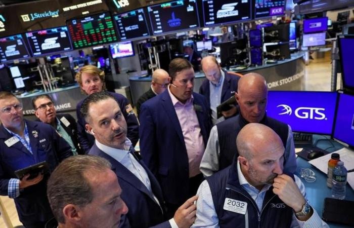 «خطة السلام» تصعد بـ«وول ستريت»