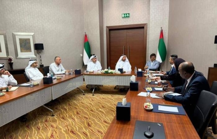 «غرفة الشارقة» تناقش استدامة أعمال المنشآت الصناعية