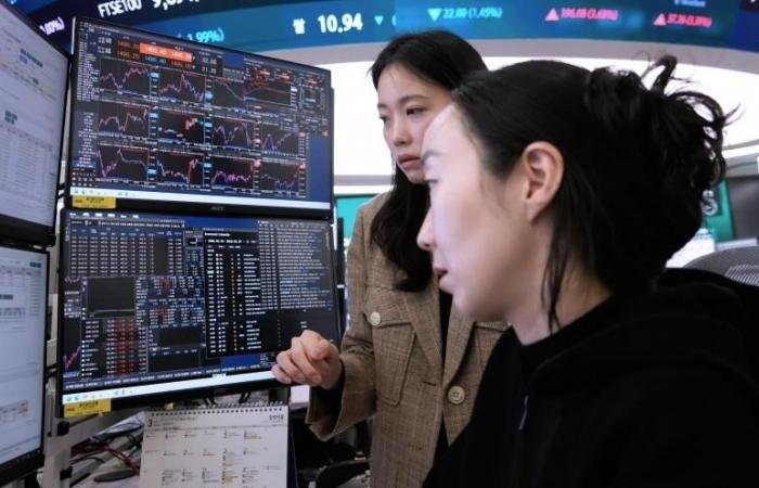 الأسهم الآسيوية تركب موجة رهانات خفض التصعيد في إيران