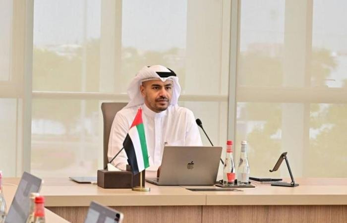 مروان المهيري يشارك افتراضياً في جلسة الذكاء الاصطناعي والتجارة