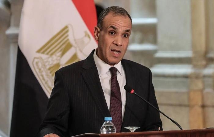 وزير الخارجية المصري: نجري محادثات مع إيران لوقف الهجمات على دول الخليج | عيون الجزيرة