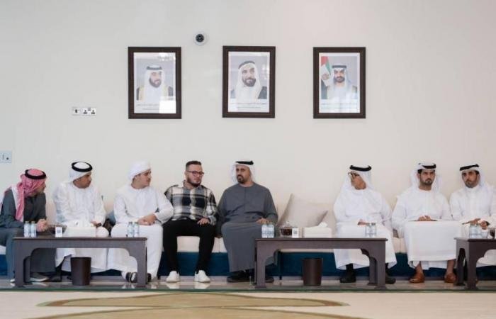 الامارات الان | ذياب بن محمد يعزي في وفاة الشهيد محمد أزنيبلة | عيون الجزيرة الامارات